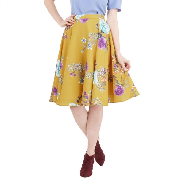 Modcloth Dresses & Skirts - ModCloth Fervour Floral Skirt- Size Small